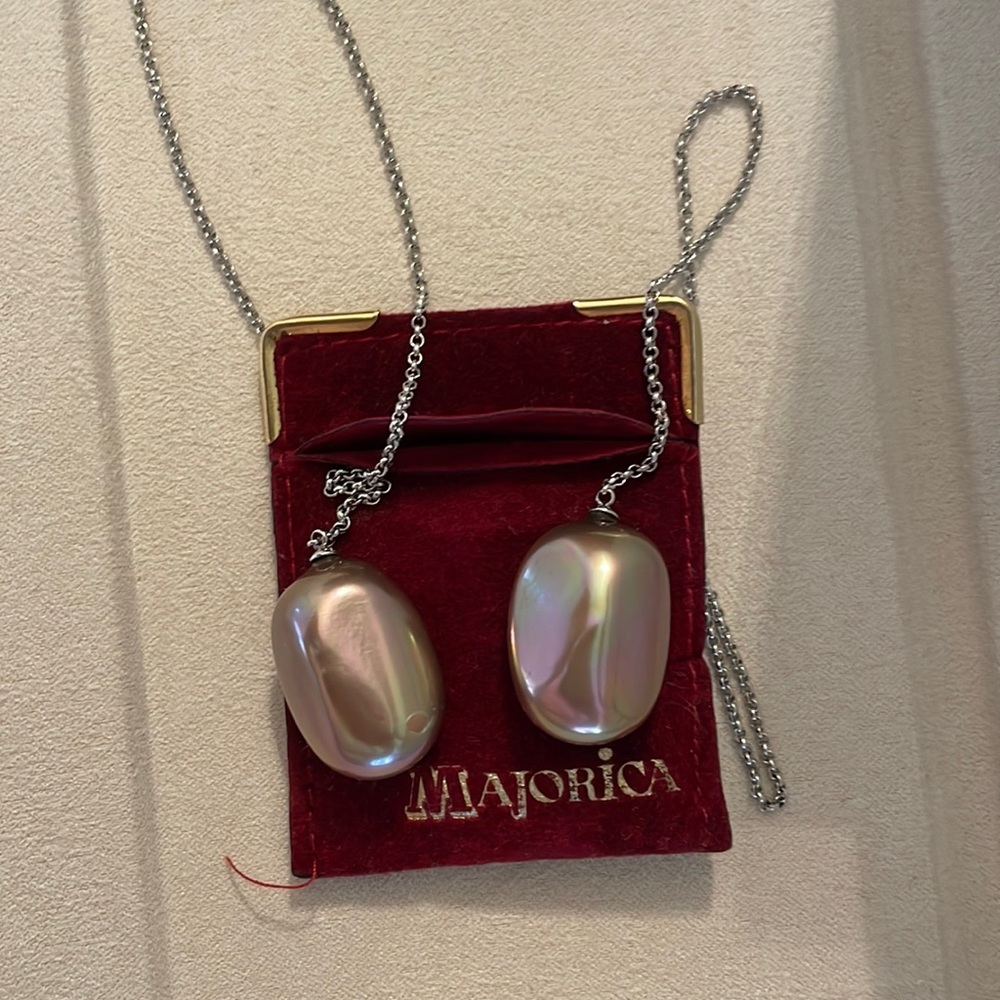 Majorica Grey Pearl lariat necklace on sterling silver chain